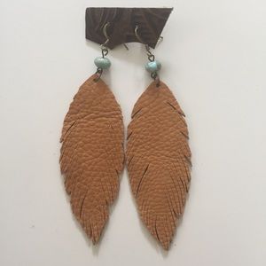 New genuine leather feather earrings turquoise